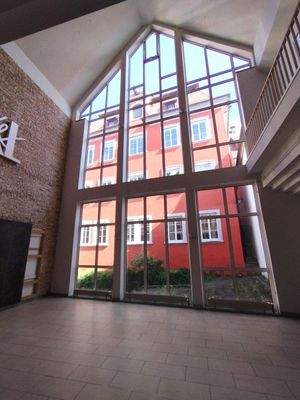 Vollverglaste Fassade