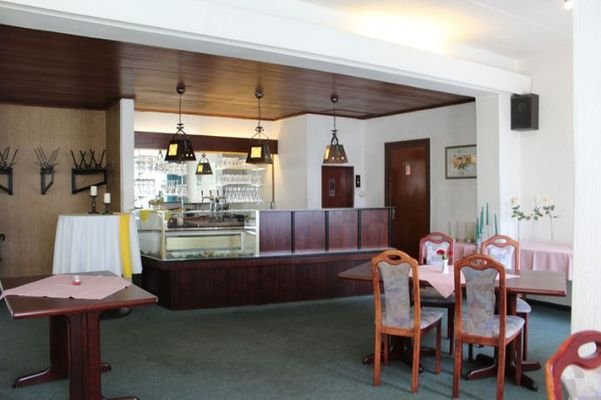 Speisesaal mit Bar