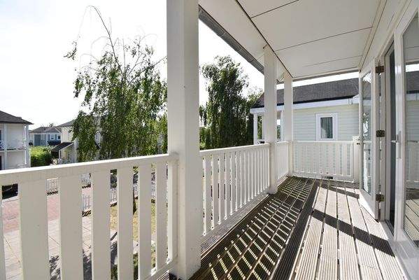 ferienwohnung-schlafzimmer-cape-helius-balcony-zugang-boxspring01