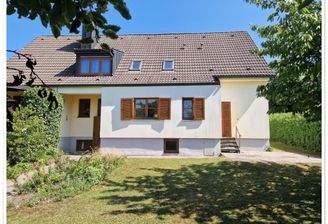Haus beginnt rechts der Gaube