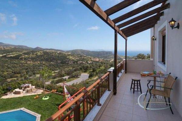Kreta, Triopetra: Komplex aus zwei Villen in wunderbarer Lage zu verkaufen