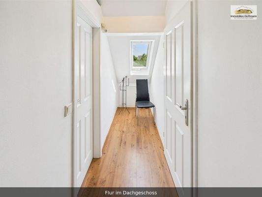 14_Flur_im_Dachgeschoss