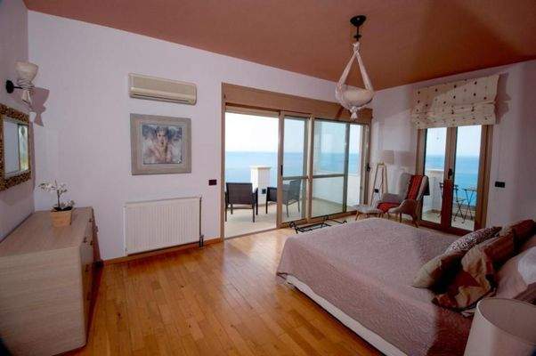 Kreta, Ammoudara bei Agios Nikolaos: Hochexklusive fünf-Schlafzimmer-Villa mit traumhafter Aussicht