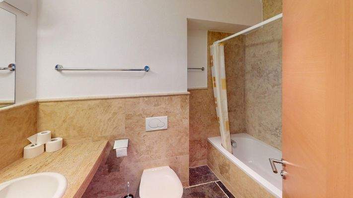 Residenz-Zwieselstein-Top-103-Bathroom 1.jpg