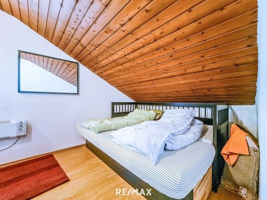 Schlafzimmer 4