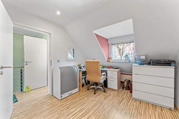 Zimmer klein Dach Blick 2