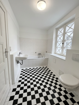 Badezimmer nach Renovierung 