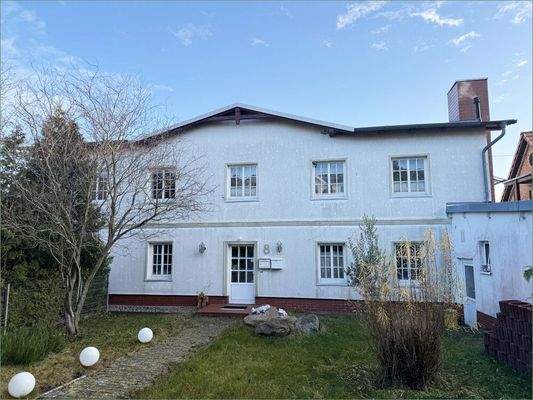 Gebäude vordere Ansicht