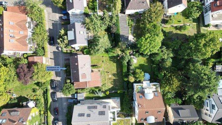 Grundstück mit Altgebäude