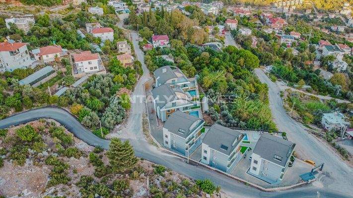 Sea-View Villa with Private Pool in Alanya Tepe