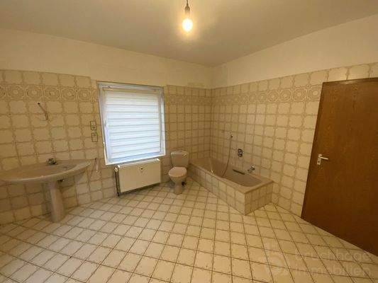 Wohnung EG - Bad (2)