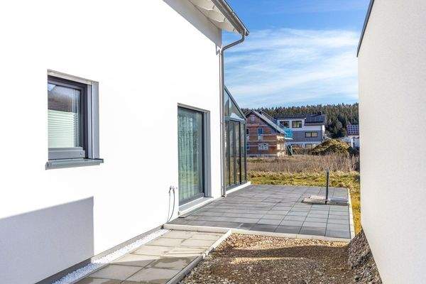 Neues und Nachhaltiges Einfamilienhaus mit geschmackvoller Ausstattung im Neubaugebiet.