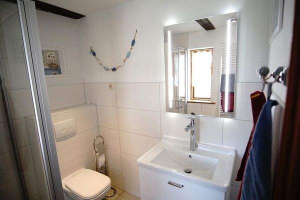 Einliegerw. Bad mit Dusche