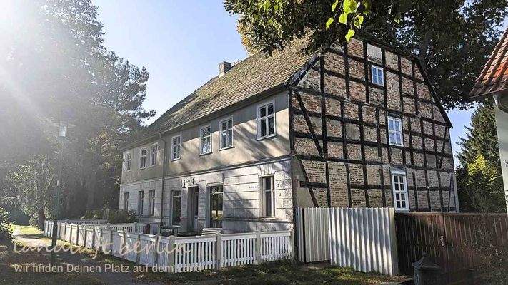 Ostfassade und Nordgiebel.jpg