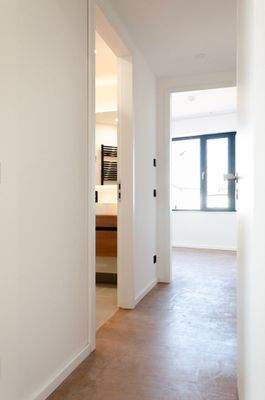 Schlafzimmerflur mit Badezimmerzugang