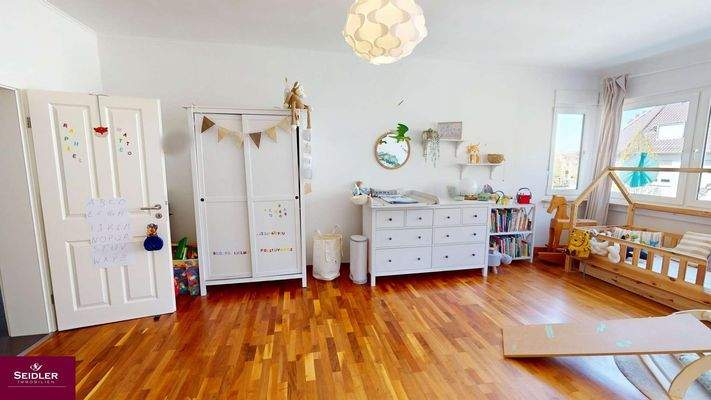 Wohn- und Esszimmer - Bild 1