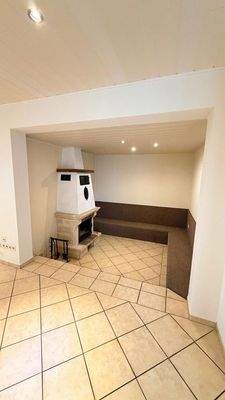 Kaminecke mit Sitzbereich