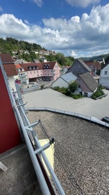 Sonnig, Blick vom Balkon