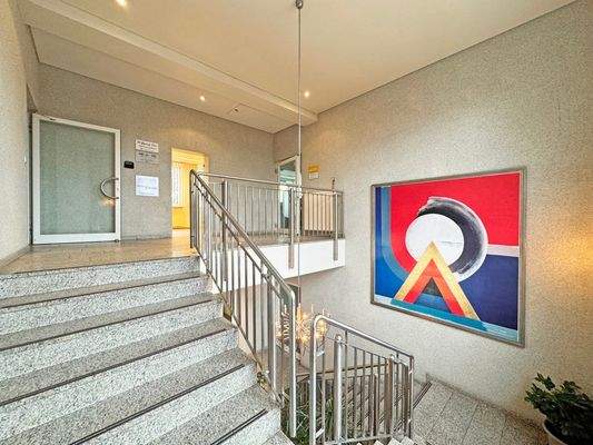 offenes Treppenhaus ins Obergeschoss