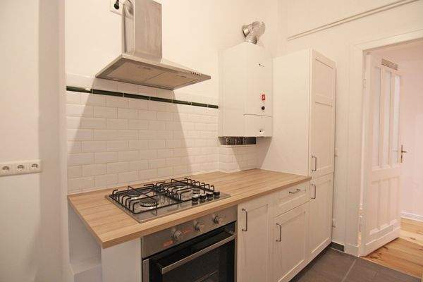 Küche mit Einbauküche