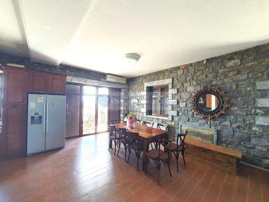 20c4bf0b9acf4c279d689a862bd7b3d0-original