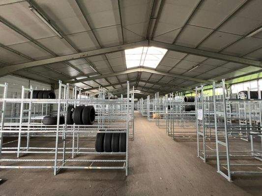 Lagerfläche mit Regalsystem