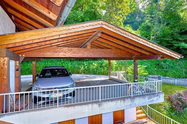  Carport