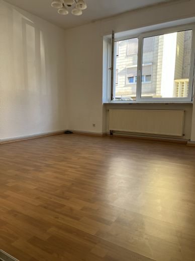 Helle 3 Zimmer Wohnung mit Balkon