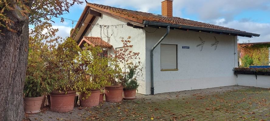 Hausansicht Seite Bungalow