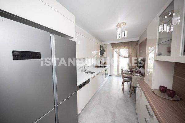 Flats with En-Suite Bathroom and Balcony in Avcilar Istanbul