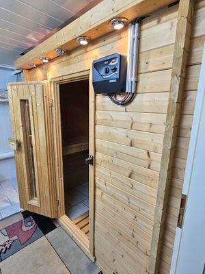 Kellergeschoss - Sauna Ansicht 1.jpg