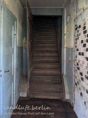 Treppe ins Dachgeschoss.jpg