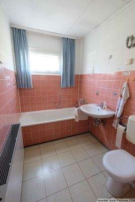 Tageslichtbad im Erdgeschoss