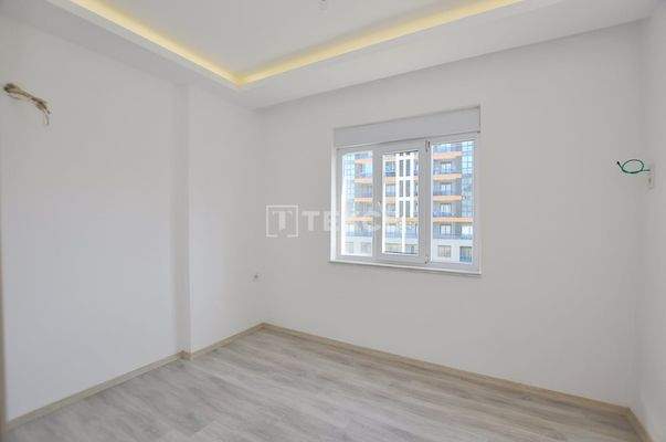 Seaview Apartments Close to Centre in a Complex in Alanya