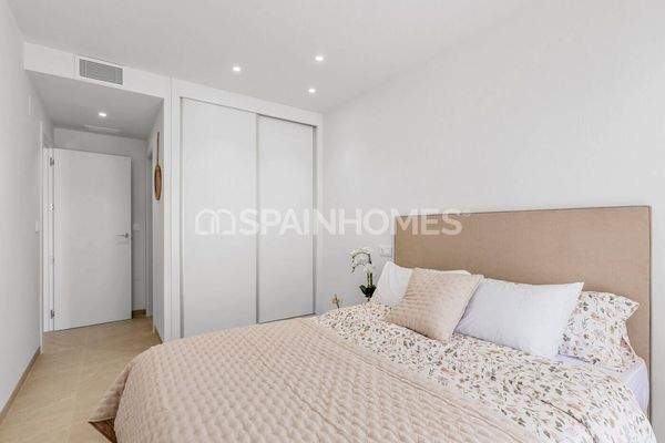3-Bedroom Apartments with Rooftop Pool in Alicante Jacarilla