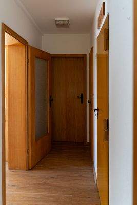 Durchgang zur Garage Erdgeschoss