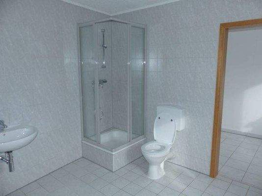 Tageslichtbad mit Dusche