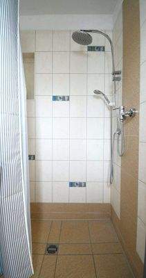 mit Dusche