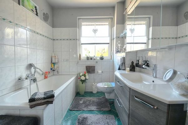EFH-Schönberg-Badezimmer-1