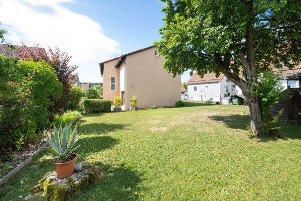 Großer Garten mit Blick Richtung Süden