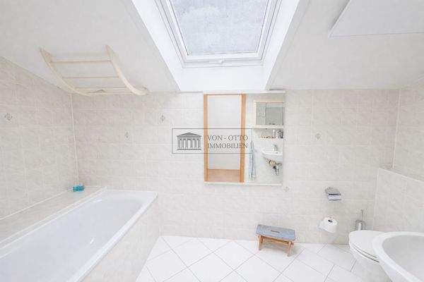 Tageslichtbad 2tes OG