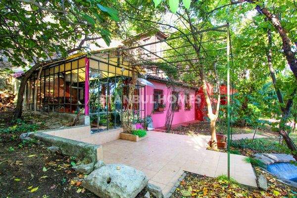 Historical Mansion with Golden Horn View in Istanbul Fatih