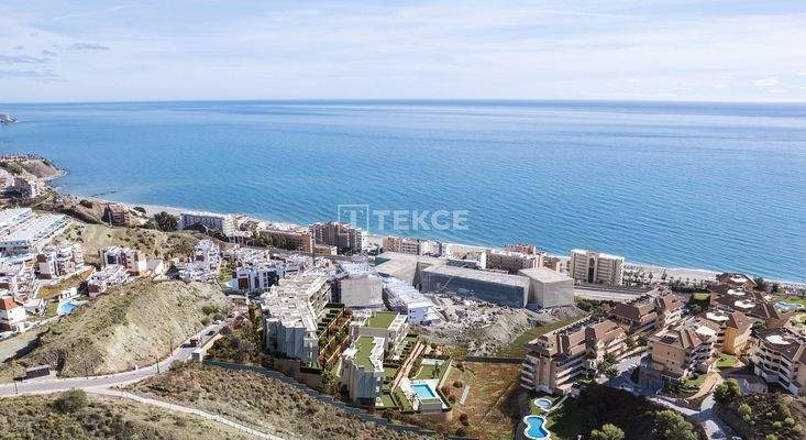 Sea and Mountain View Stylish Real Estate in Fuengirola