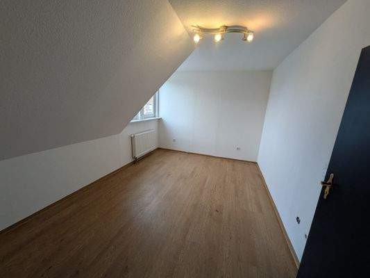 WhatsApp Image 2025-12-11 at 12.11.12 (1)