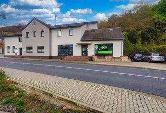 Titelbild Frontansich re.jpeg