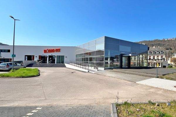 Eingang OG über Glaskubus