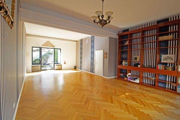 Hochparterre großer Raum 2.jpg