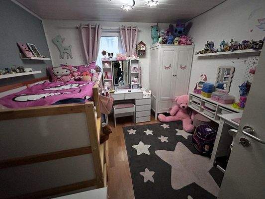 Zimmer_3 große Wohnung