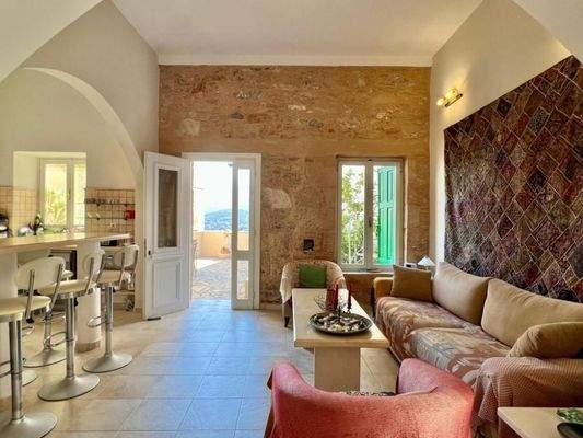 Kreta, Sitia: Steinstadthaus mit Terrasse zu verkaufen