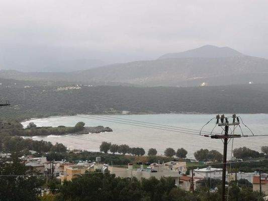Kreta, Istro: Grundstück mit Rohbau nahe am Meer zu verkaufen